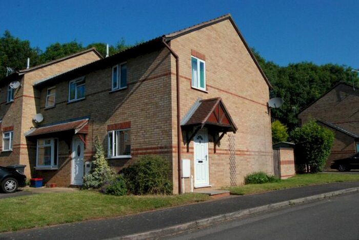 2 Bedroom End Of Terrace House To Rent In Sherwood Drive, Daventry, Northants, NN11