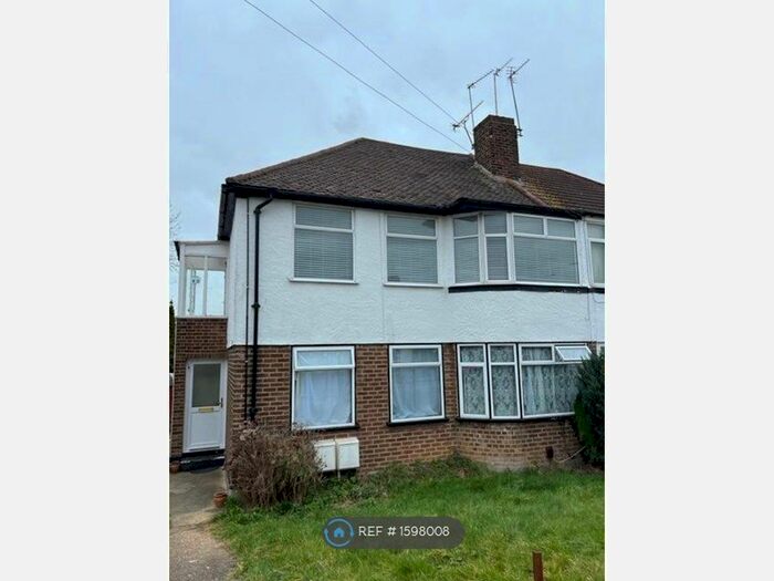 2 Bedroom Maisonette To Rent In Barnesdale Crescent, Orpington, BR5