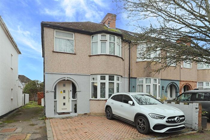 3 Bedroom Semi-Detached House For Sale In St. Anselms Road, Hayes, UB3
