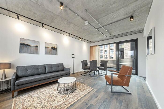 3 Bedroom Apartment To Rent In Lawrence Road, London, N15