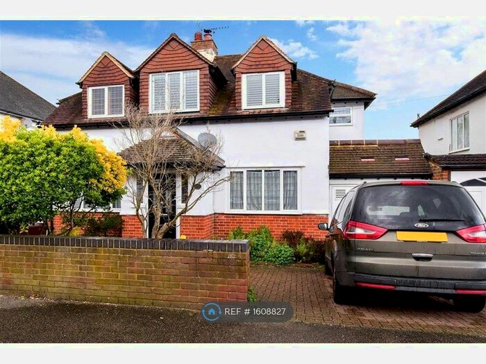 4 Bedroom Detached House To Rent In Westmead Road, Sutton, SM1