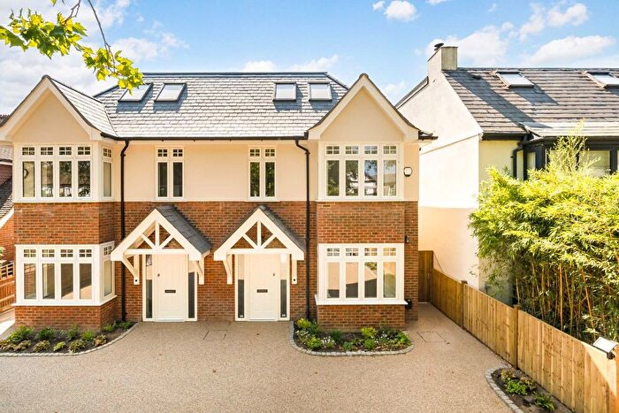 4 Bedroom Semi-Detached House For Sale In Wensleydale Road, Hampton, TW12