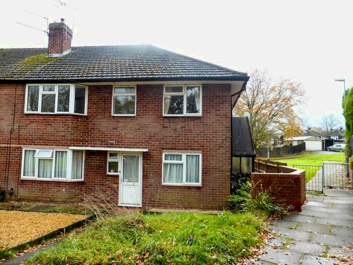 3 Bedroom Maisonette To Rent In Salters Lane, Redditch, B97