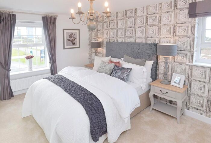 5 Bedroom Detached House For Sale In Bastion Street, Newbury, West Berkshire, RG14