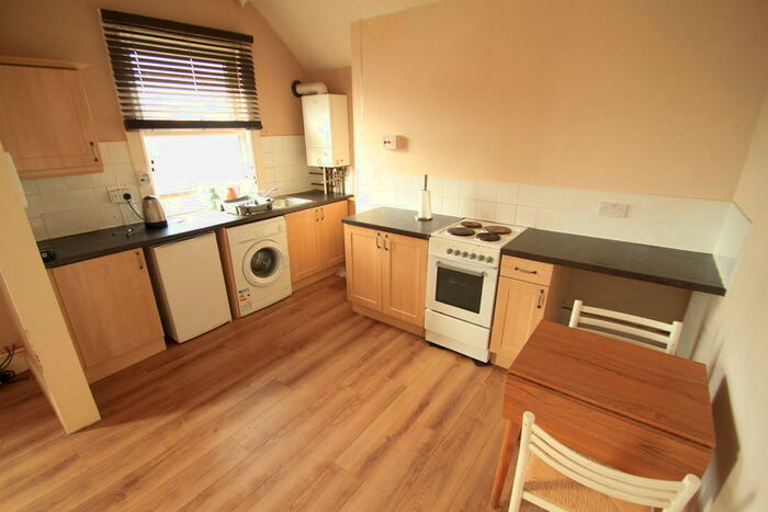 2 Bedroom Apartment To Rent In Mostyn Street, Leicester, LE3