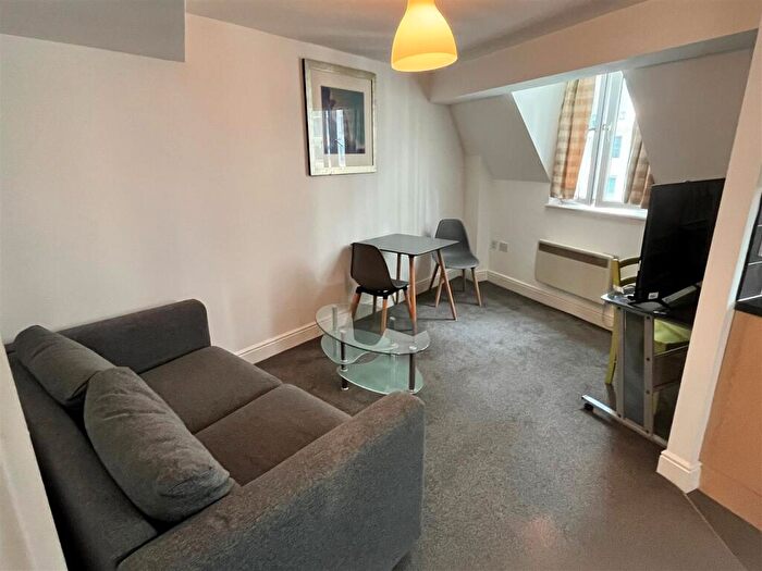 2 Bedroom Apartment To Rent In Westmorland Road, City Centre, NE1