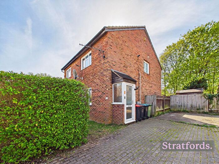 2 Bedroom Semi Detached House To Rent In Forest Rise, Eaglestone, MK6