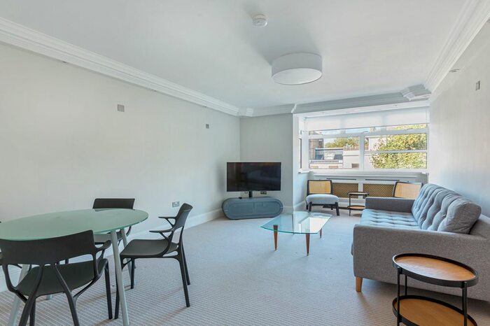 2 Bedroom Flat To Rent In Ladbroke Road, Holland Park, W11