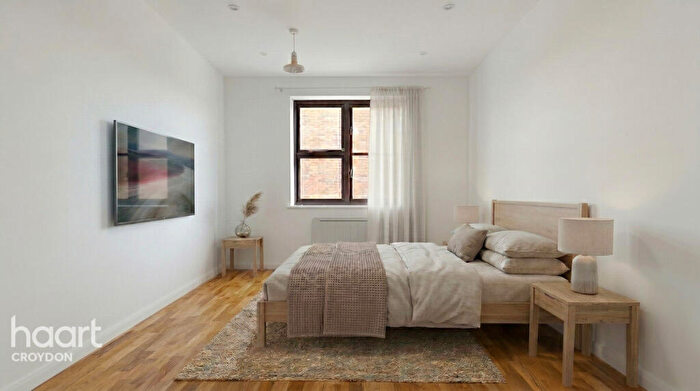 1 Bedroom Block Of Apartments For Sale In Kingston Gardens, Croydon, CR0