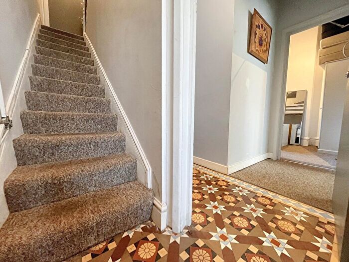 6 Bedroom Terraced House For Sale In Taff Embankment, Grangetown, Cardiff, CF11