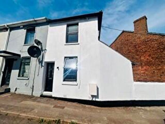 2 Bedroom End Of Terrace House To Rent In St. Pauls Street, Sittingbourne, ME10
