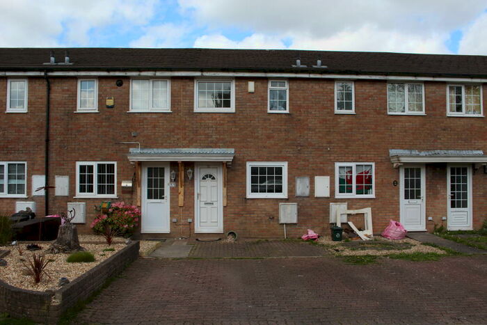 2 Bedroom House To Rent In Fox Grove, Fforestfach, SA5