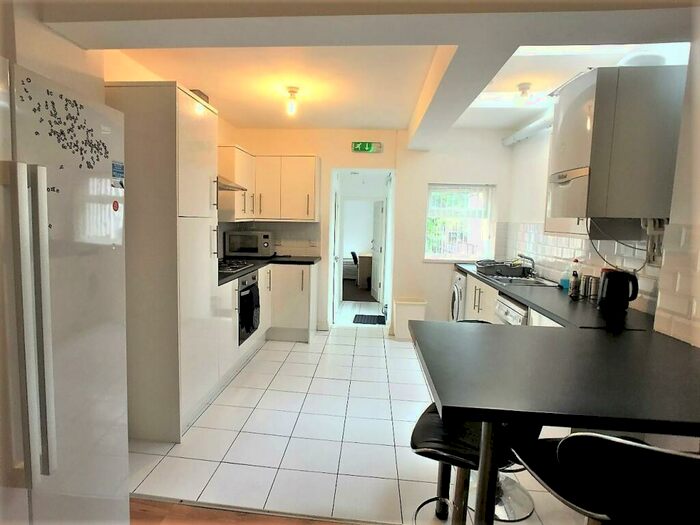 6 Bedroom Terraced House To Rent In Luton Road, Selly Oak, Birmingham, B29