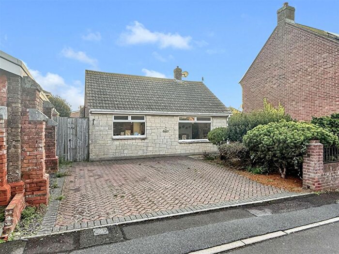 2 Bedroom Detached Bungalow For Sale In Putton Lane, Chickerell, DT3