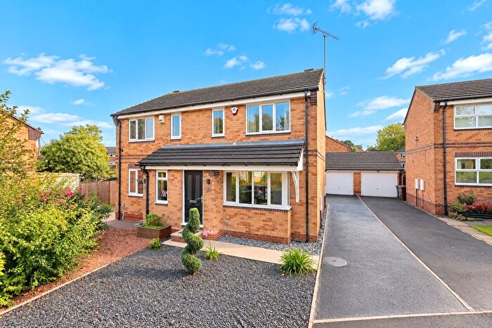 3 Bedroom Semi-Detached House For Sale In Eastland Walk, Leeds, West Yorkshire, LS13
