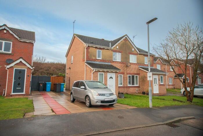 3 Bedroom Semi-Detached House To Rent In Bridgegate Drive, Hull, East Riding Of Yorkshire, HU9