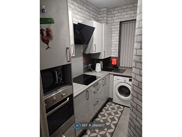 1 Bedroom Flat To Rent In Royston Square, Glasgow, G21