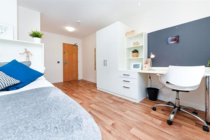 Studio To Rent In College Square East, Belfast, BT1