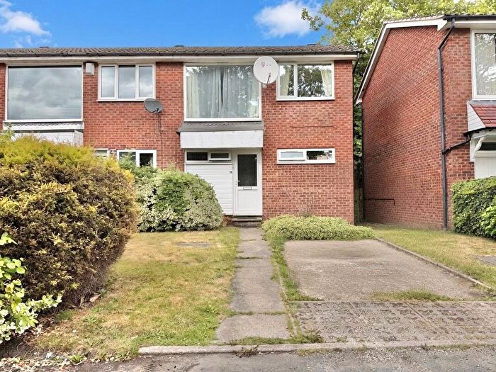 3 Bedroom Property For Sale In Chestnut Close, Wilmslow, SK9
