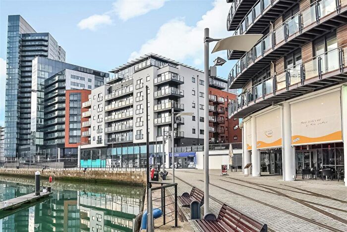 2 Bedroom Flat To Rent In The Blake Building Ocean Way, Ocean Village, SO14