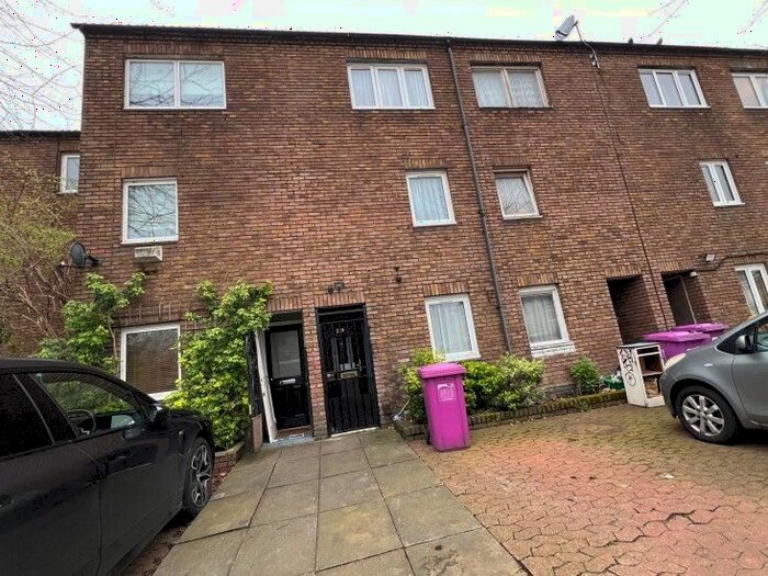 4 Bedroom Terraced House To Rent In Brick Lane, London, E2