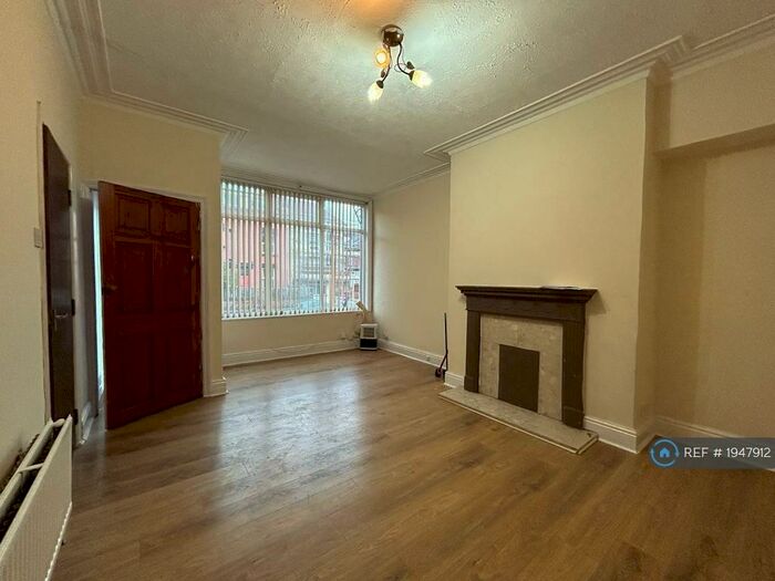 2 Bedroom Terraced House To Rent In Berkeley Street, Leeds, LS8