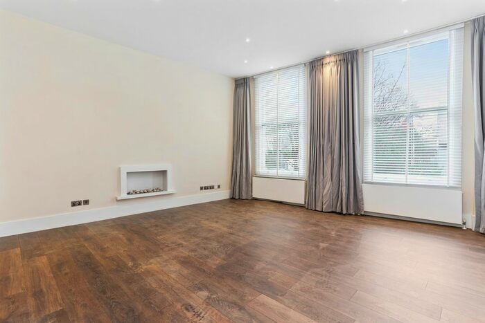 3 Bedroom Flat To Rent In Clanricarde Gardens, Notting Hill, W2