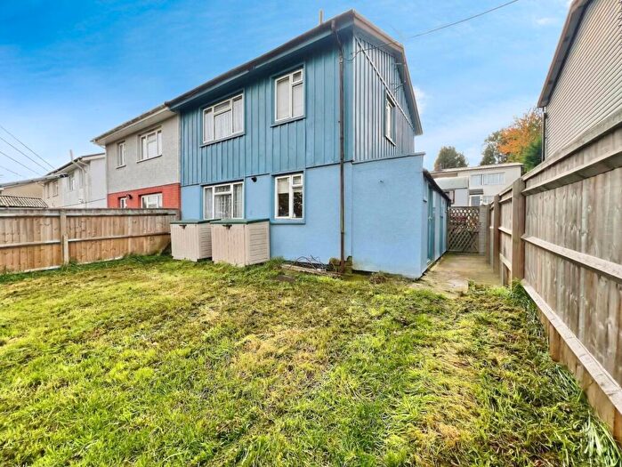 3 Bedroom Semi-Detached House For Sale In Bassett Road, Headington, Oxford, Oxfordshire, OX3