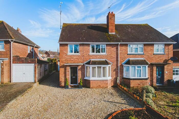 3 Bedroom Semi Detached House For Sale In Swindon, Wiltshire, SN3