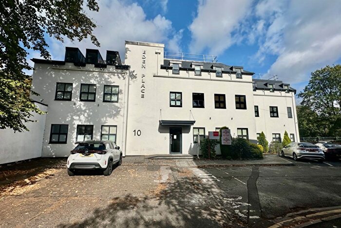 1 Bedroom Flat For Sale In Eden Place, Cheadle, SK8