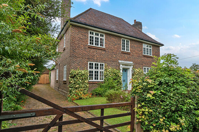 4 Bedroom Detached House For Sale In Beaconsfield Road, Chelwood Gate, RH17