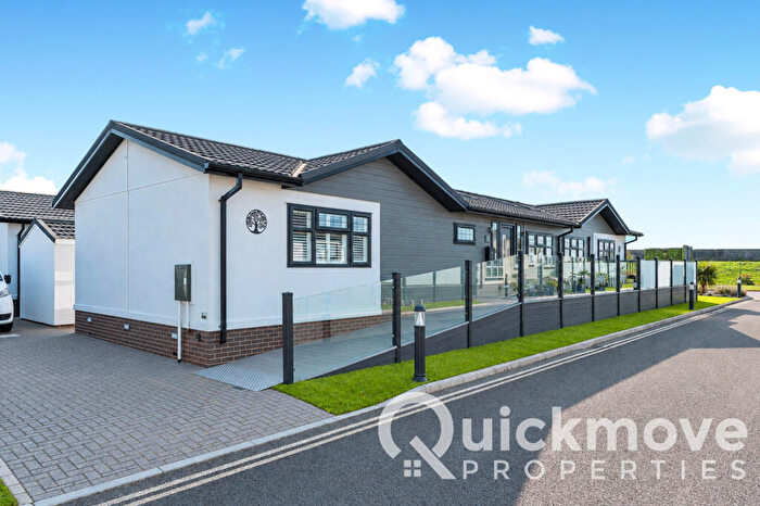 2 Bedroom Park Home For Sale In Canvey Island, Essex, SS8
