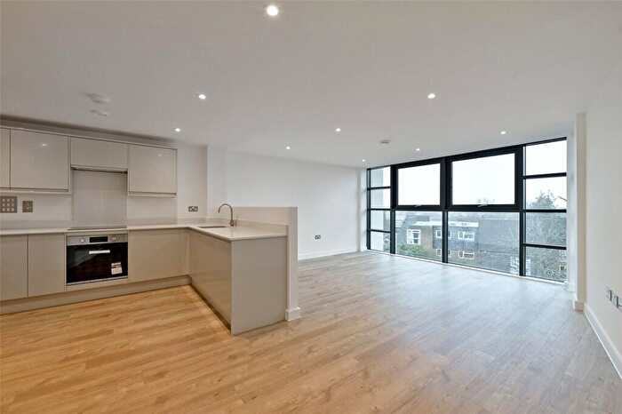2 Bedroom Apartment To Rent In Dedworth Road, Windsor, Berkshire, SL4