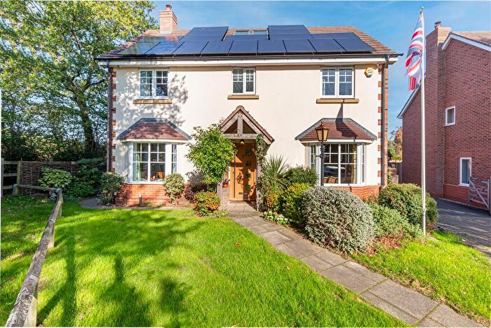 4 Bedroom Detached House For Sale In Sayers Avenue, Malvern, WR14
