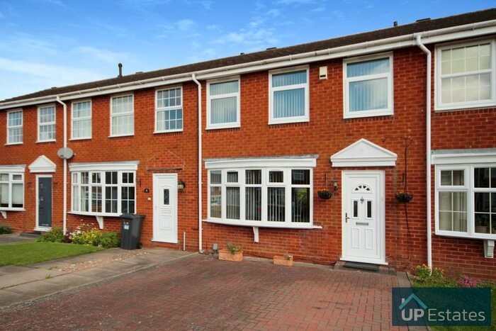 3 Bedroom Terraced House To Rent In Charnwood Way, Leamington Spa, CV32