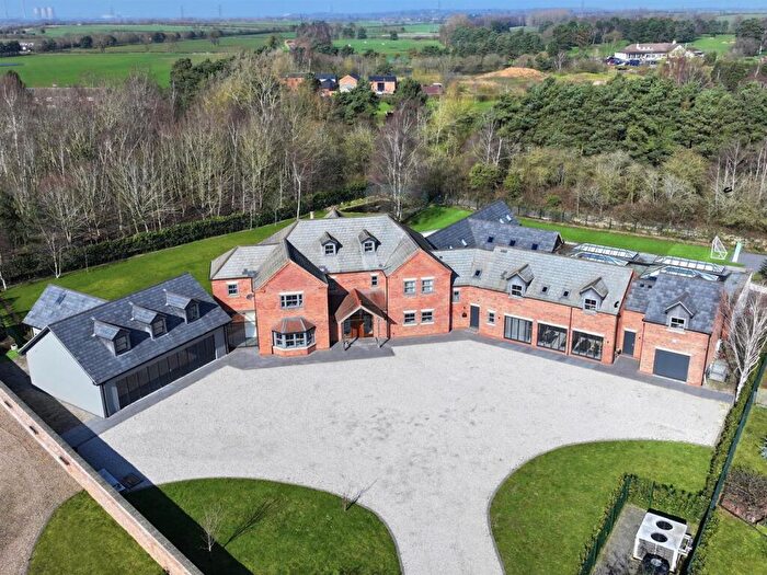 7 Bedroom Detached House For Sale In Woodside Grange, The Fairways, Torksey, Lincoln, LN1