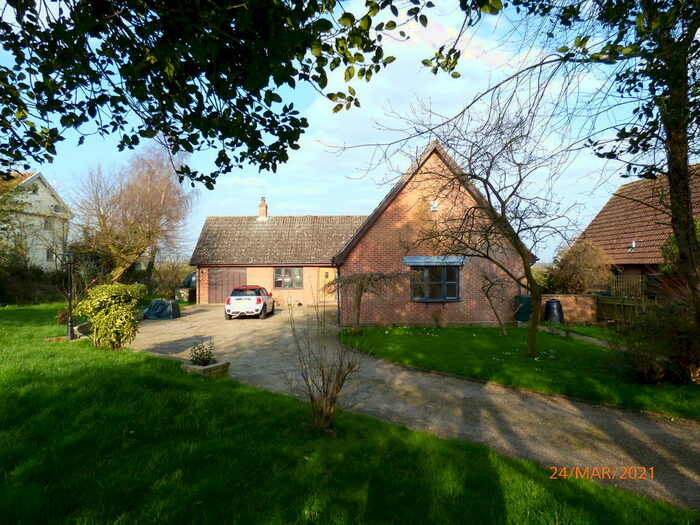3 Bedroom Detached Bungalow To Rent In The Street, Wenhaston, Halesworth, IP19