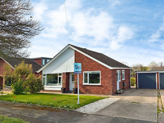 3 Bedroom Detached Bungalow For Sale In Willowfield Avenue, Nettleham, LN2