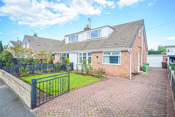 2 Bedroom Semi-detached Bungalow For Sale In Churchfield Croft, Altofts, Normanton, WF6