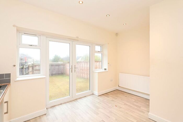 2 Bedroom Detached House For Sale In Wessex Close, Brimington, S43