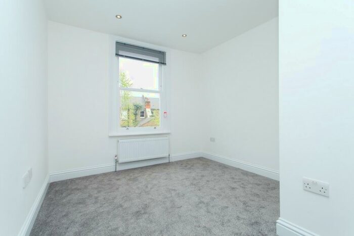 3 Bedroom Flat To Rent In Raveley Street, Tufnell Park, NW5