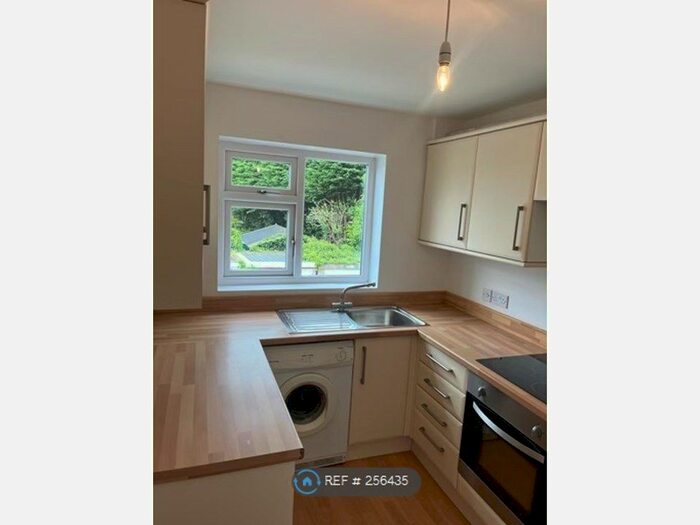 1 Bedroom Flat To Rent In Netherdale Court, Wetherby, LS22