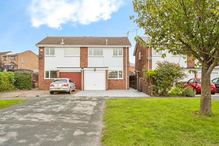 3 Bedroom Semi-Detached House For Sale In Upperfield Road, Maltby, Rotherham, S66