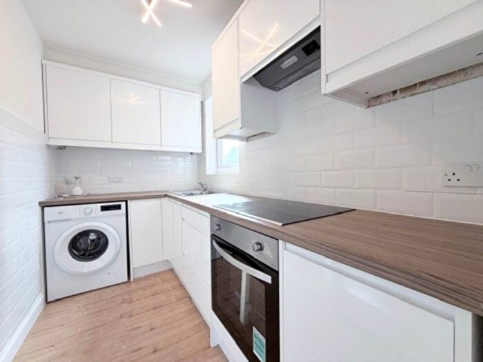 Studio To Rent In Harper Road, London, E6