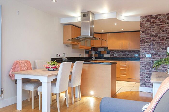 2 Bedroom Flat To Rent In Millharbour, Millwall, E14