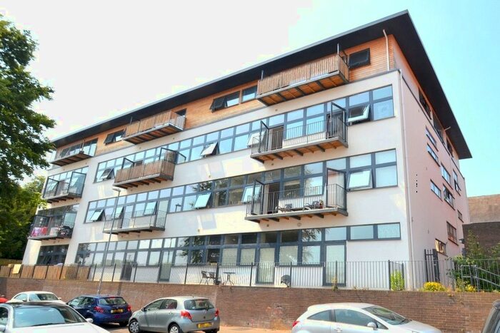 1 Bedroom Flat To Rent In Queen Street, Wellingborough, Northamptonshire, NN8