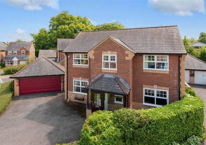 3 Bedroom Detached House To Rent In Weirfield Green, Taunton, TA1