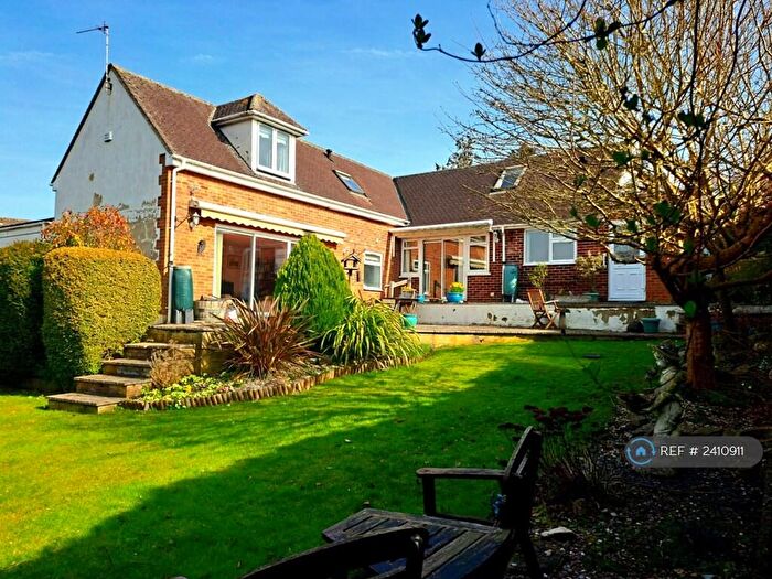 3 Bedroom Detached House To Rent In Oxford Road, Oxford, OX44