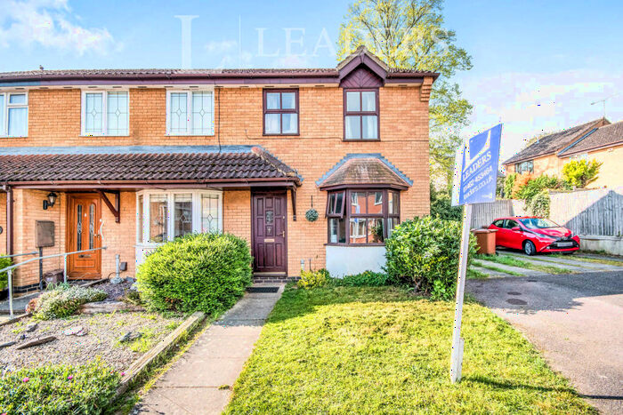 3 Bedroom End Of Terrace House To Rent In Symonds Road, Hitchin, SG5