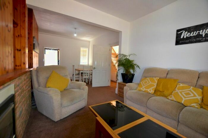 4 Bedroom Semi-Detached House To Rent In Okehampton Street, St Thomas, Exeter, EX4